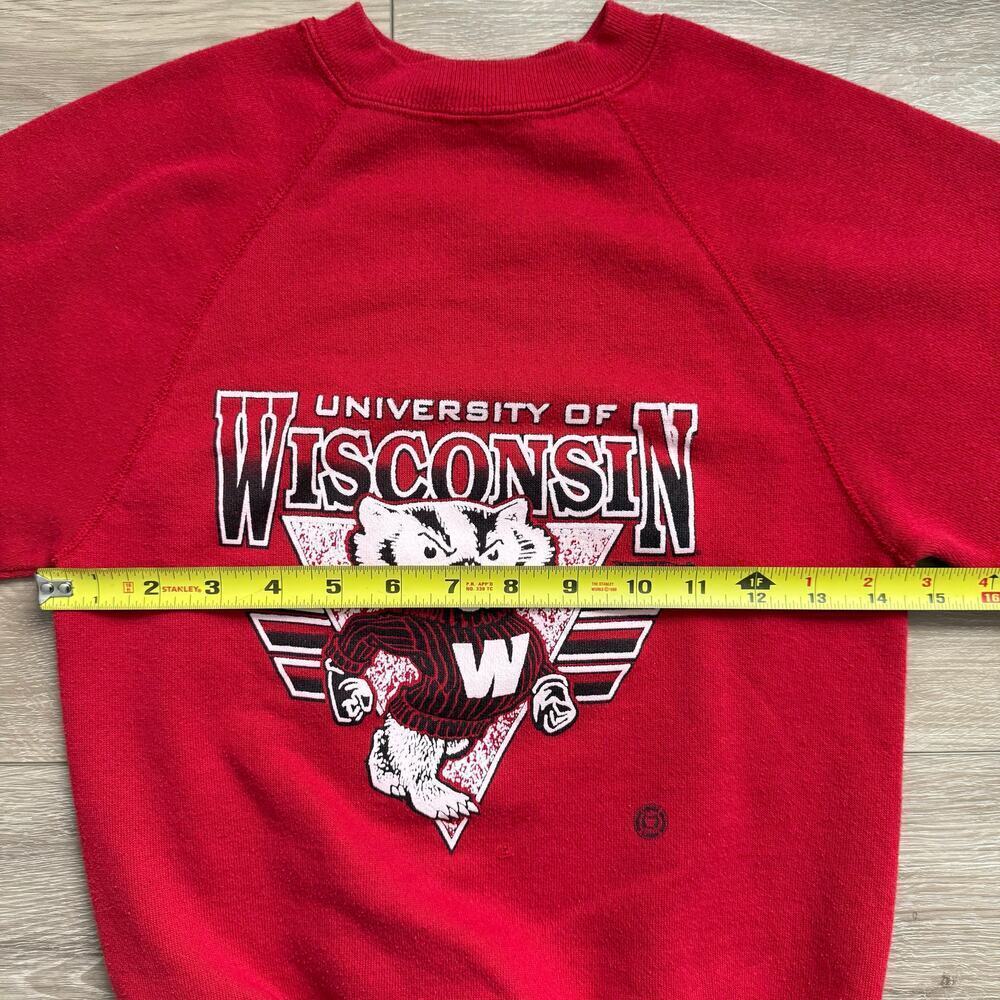Vintage Kids University of Wisconsin red crewneck sweatshirt size medium 10/12 - Picture 7 of 8